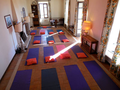 yoga retreat near Saturnia in Tuscany