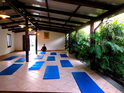 yoga retreats and teacher trainings into yoga shala in amalfi, Italy
